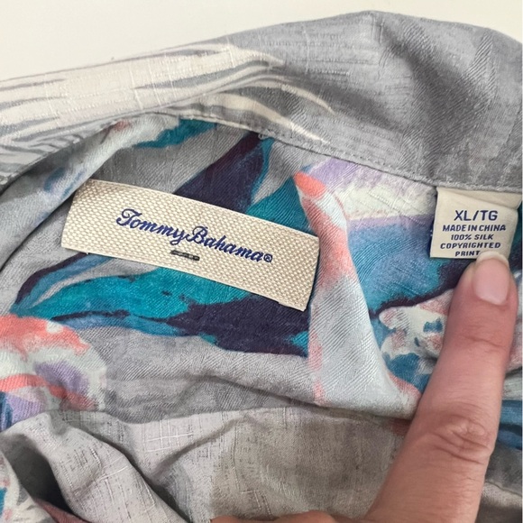 Tommy Bahama Men’s Silk Short Sleeve Button Up Shirt XL Tropical Leaves Colorful - Picture 7 of 7